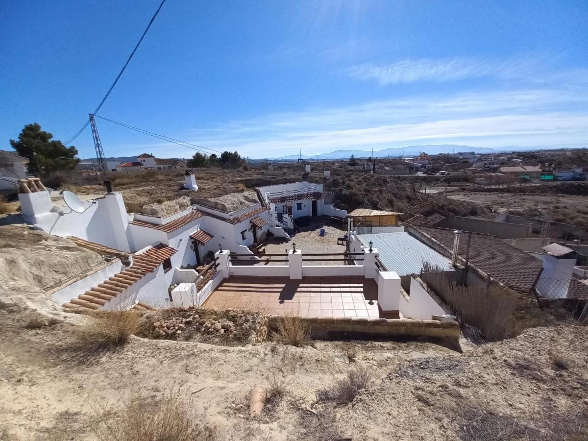 Cuevas Barrio Las Santas Huescar Exterior photo