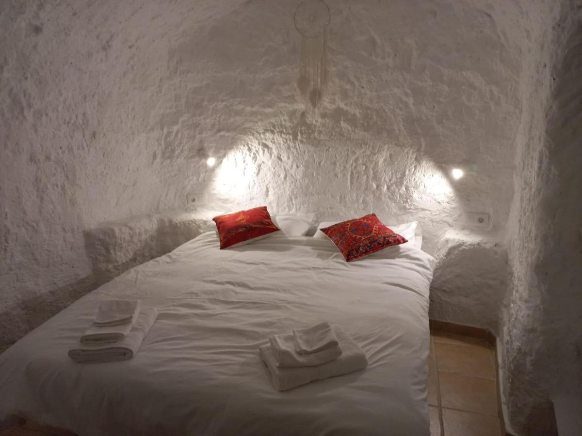 Cuevas Barrio Las Santas Huescar Exterior photo